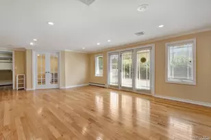 128 Hazelwood Dr, Jericho, NY 11753 - Photo 17