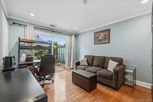 190 Lake Pointe Cir, Middle Island, NY 11953 - Photo 17