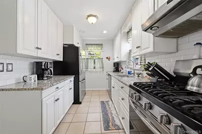 75 Oregon Avenue, Medford, NY 11763 - Photo 23