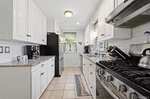 75 Oregon Ave, Medford, NY 11763 - Photo 23