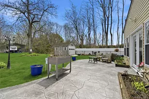 75 Oregon Ave, Medford, NY 11763 - Photo 7