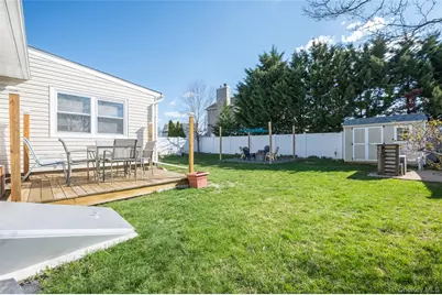 2941 Harvey Avenue, Oceanside, NY 11572 - Photo 29