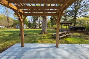 32 Atlantic Ave, East Moriches, NY 11940 - Photo 5