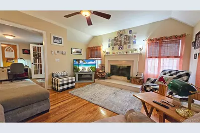 32 Atlantic Avenue, East Moriches, NY 11940 - Photo 9