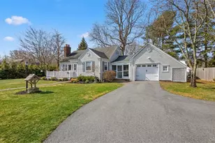 32 Atlantic Ave, East Moriches, NY 11940 - Photo 5