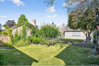 84-50 266th Street, Floral Park, NY 11001 - Photo 19