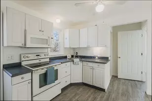 47 Queen Dr, Sound Beach, NY 11789 - Photo 9