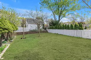 190 Bryant Ave, Floral Park, NY 11001 - Photo 23