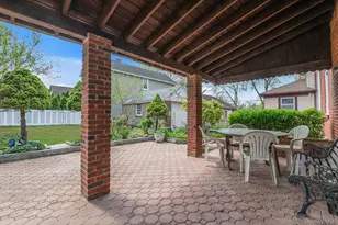 190 Bryant Ave, Floral Park, NY 11001 - Photo 21