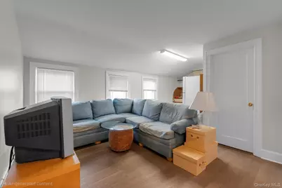 190 Bryant Avenue, Floral Park, NY 11001 - Photo 15