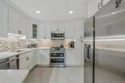 2840 Nicole Court, Oceanside, NY 11572 - Photo 9