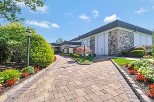 124 Exmore Ct, Ridge, NY 11961 - Photo 21