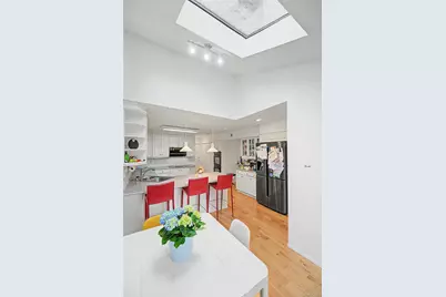 129 Golf View Drive #129, Jericho, NY 11753 - Photo 13