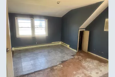 351 E Meadow Avenue, East Meadow, NY 11554 - Photo 9