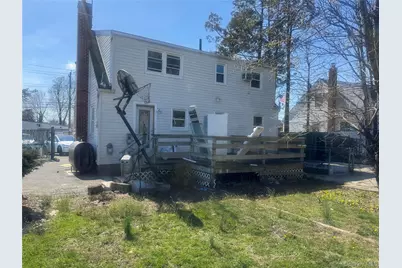 351 E Meadow Avenue, East Meadow, NY 11554 - Photo 5