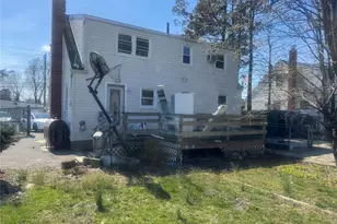 351 E Meadow Ave, East Meadow, NY 11554 - Photo 5