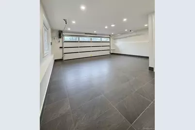 208 Wetherill Road, Garden City, NY 11530 - Photo 19