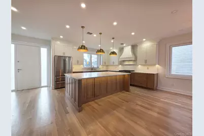 208 Wetherill Road, Garden City, NY 11530 - Photo 3