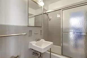 77 W 55th St, New York, NY 10019 - Photo 17