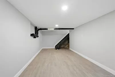 10 Curlin Lane, Saint James, NY 11780 - Photo 23