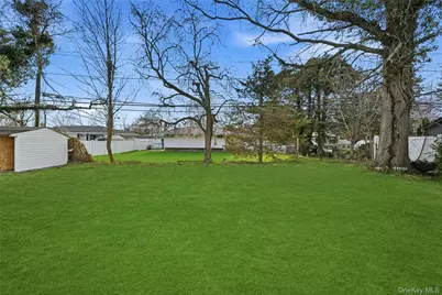 10 Curlin Lane, Saint James, NY 11780 - Photo 25