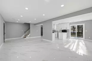 10 Curlin Ln, Saint James, NY 11780 - Photo 5