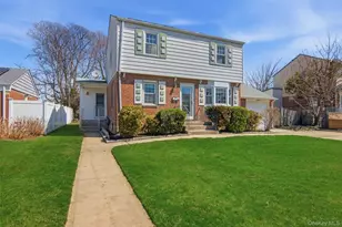 2295 3rd St, East Meadow, NY 11554 - Photo 3