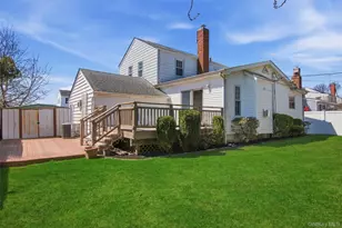 2295 3rd St, East Meadow, NY 11554 - Photo 31