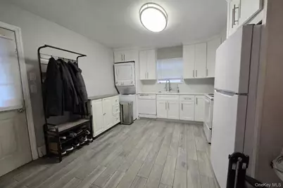 2 7 Lambert Avenue, Farmingdale, NY 11735 - Photo 3