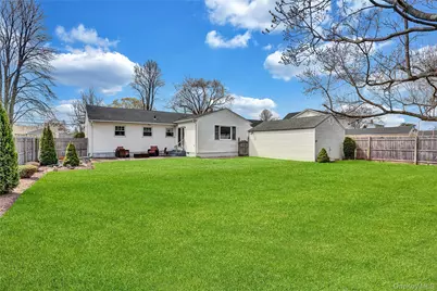 70 Martin Road N, Bethpage, NY 11714 - Photo 27