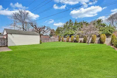 70 Martin Road N, Bethpage, NY 11714 - Photo 25