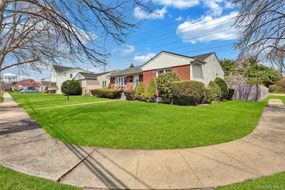 70 Martin Road N, Bethpage, NY 11714 - Photo 3