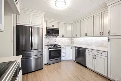 540 Ellsworth Avenue #D2, Bronx, NY 10465 - Photo 11