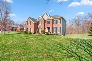 2 Holly Cres, Hopewell Junction, NY 12533 - Photo 3