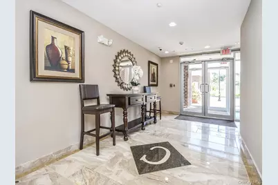 400 Carney Street #604, Glen Cove, NY 11542 - Photo 7