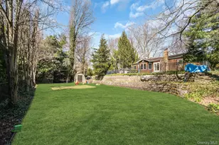 44 McCulloch Dr, Dix Hills, NY 11746 - Photo 49