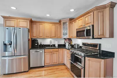 44 McCulloch Drive, Dix Hills, NY 11746 - Photo 27