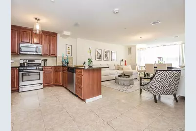 400 Carney Street #607, Glen Cove, NY 11542 - Photo 1