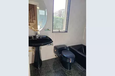 14 Potters Lane, New Rochelle, NY 10805 - Photo 9