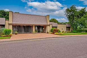 209 Cabot Ct S, Saint James, NY 11780 - Photo 17