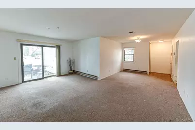 209 Cabot Court S, Saint James, NY 11780 - Photo 5