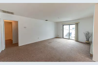 209 Cabot Court S, Saint James, NY 11780 - Photo 3
