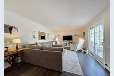 29 Loebel Street, Selden, NY 11784 - Photo 9