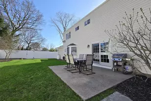 29 Loebel St, Selden, NY 11784 - Photo 25