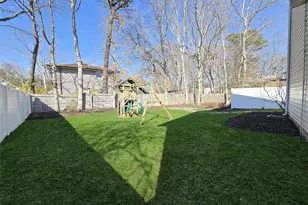 29 Loebel St, Selden, NY 11784 - Photo 27