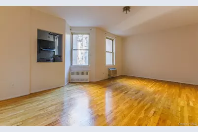 15 E 10th Street #4A, New York, NY 10003 - Photo 5