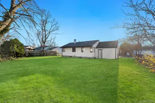 167 Westwood Dr, Brentwood, NY 11717 - Photo 19