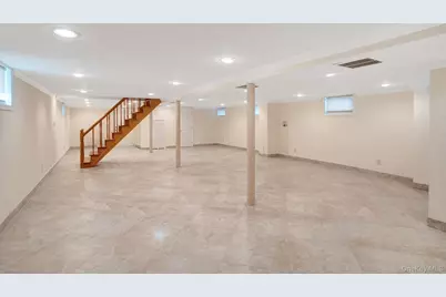 14934 Lefferts Boulevard, Ozone Park, NY 11420 - Photo 21