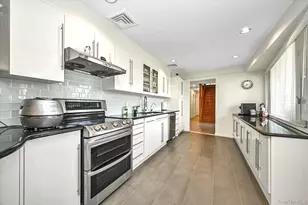 5 Fieldstone Ln, Great Neck, NY 11020 - Photo 7