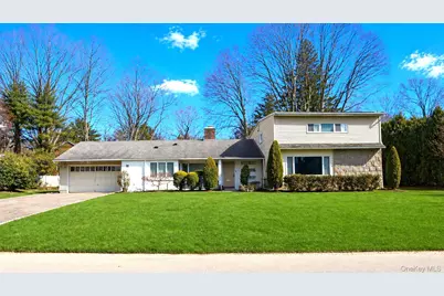 5 Fieldstone Lane, Great Neck, NY 11020 - Photo 1